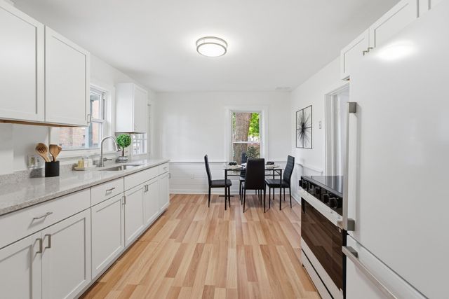 73 Jasper St, Springfield, MA 01109