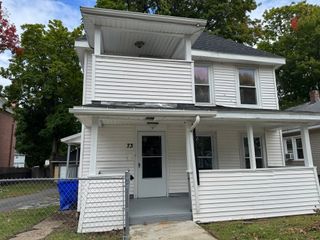 73 Jasper St, Springfield, MA 01109