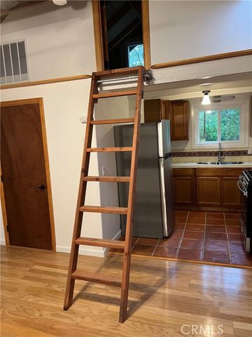 2525 Pierce Avenue, Cambria, CA 93428