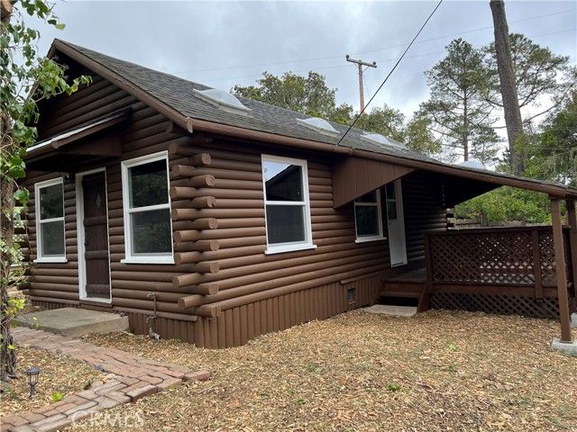 2525 Pierce Avenue, Cambria, CA 93428