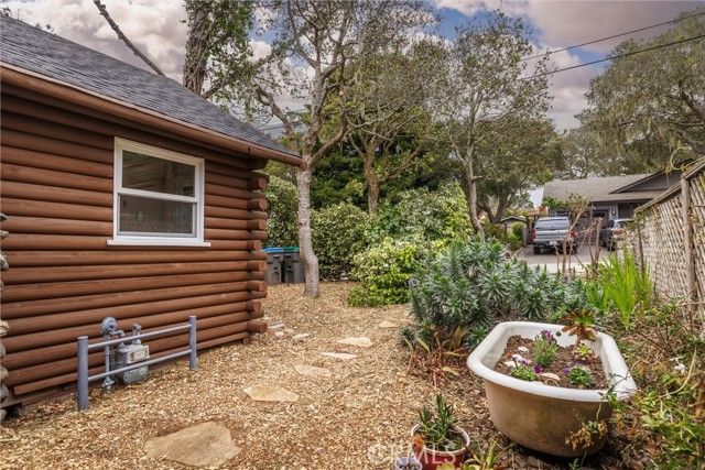 2525 Pierce Avenue, Cambria, CA 93428