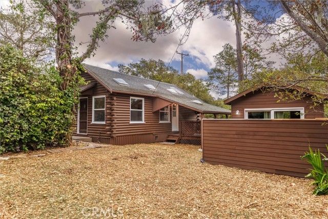 2525 Pierce Avenue, Cambria, CA 93428