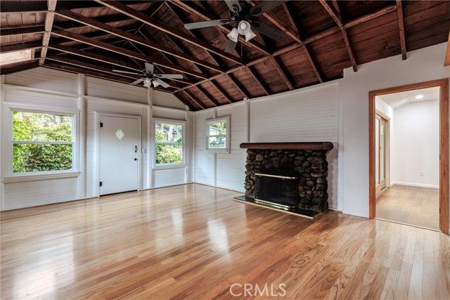 2525 Pierce Avenue, Cambria, CA 93428