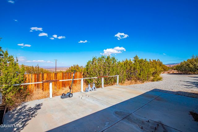 29315 E 121st Street, Juniper Hills, CA 93543