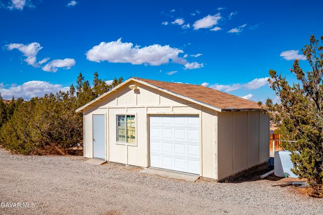 29315 E 121st Street, Juniper Hills, CA 93543