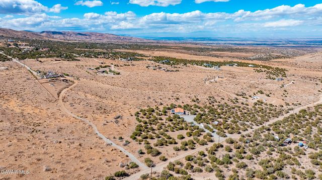 29315 E 121st Street, Juniper Hills, CA 93543