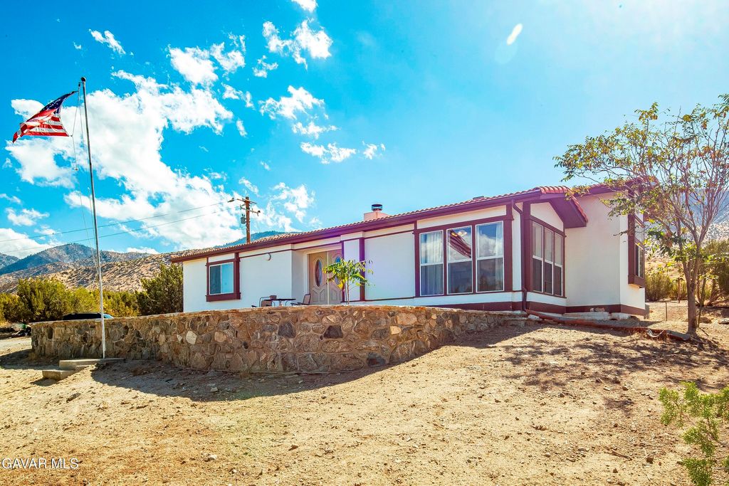 29315 E 121st Street, Juniper Hills, CA 93543