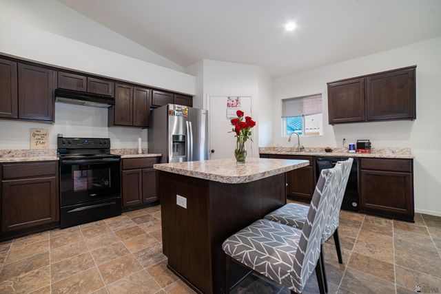 7366 E 37 St, Yuma, AZ 85365