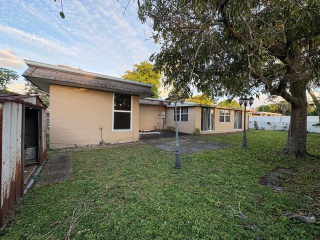 7815 NW 67th Avenue, Tamarac, FL 33321