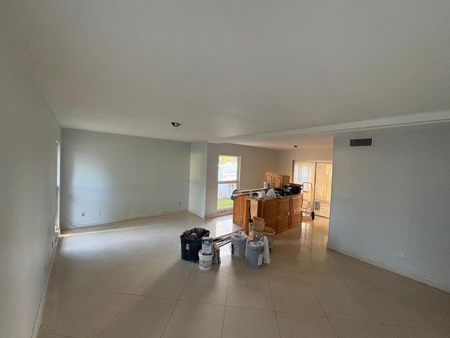 7815 NW 67th Avenue, Tamarac, FL 33321