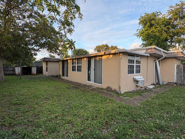 7815 NW 67th Avenue, Tamarac, FL 33321