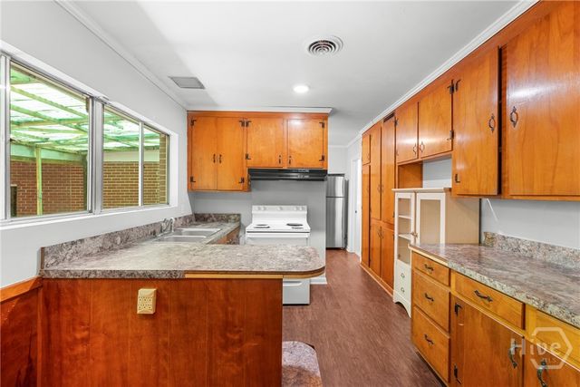 218 S Edgewood Drive, Statesboro, GA 30458