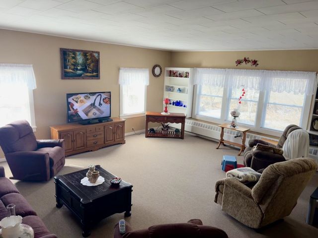 141 Main Street, Colebrook, NH 03576