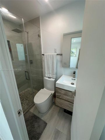 935 Lincoln St, Hollywood, FL 33019