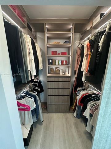 935 Lincoln St, Hollywood, FL 33019