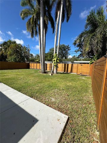935 Lincoln St, Hollywood, FL 33019