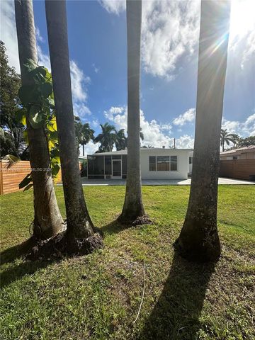 935 Lincoln St, Hollywood, FL 33019