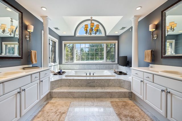 4480 Normandy Court, Long Grove, IL 60047