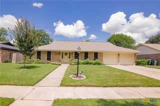 108 Norwich Glen Street, Victoria, TX 77904