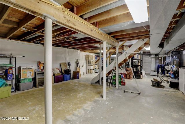 21 Prince William Road, Morganville, NJ 07751