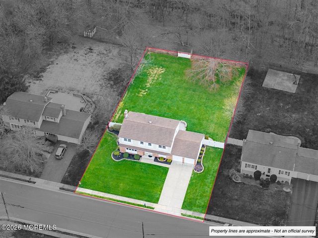 21 Prince William Road, Morganville, NJ 07751