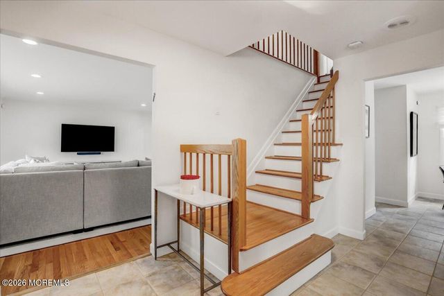 21 Prince William Road, Morganville, NJ 07751