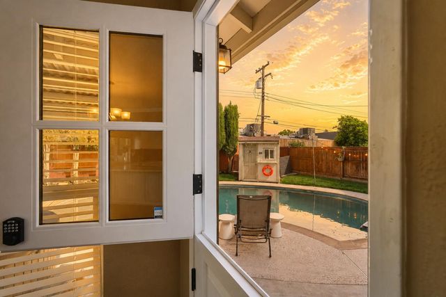 6441 Rexford Way, Carmichael, CA 95608