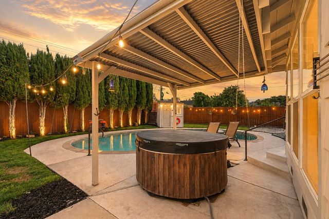 6441 Rexford Way, Carmichael, CA 95608