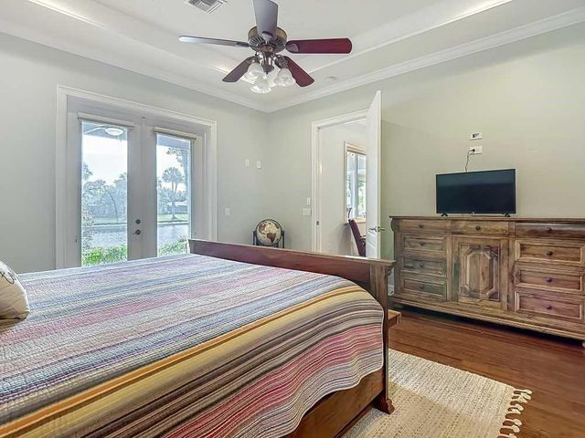 7330 36th Court, Vero Beach, FL 32967