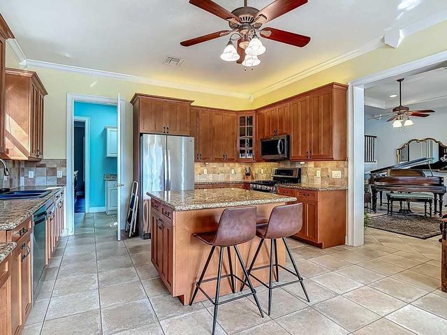 7330 36th Court, Vero Beach, FL 32967