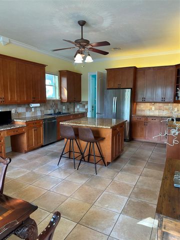 7330 36th Court, Vero Beach, FL 32967