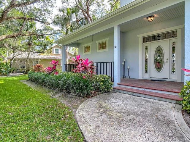 7330 36th Court, Vero Beach, FL 32967