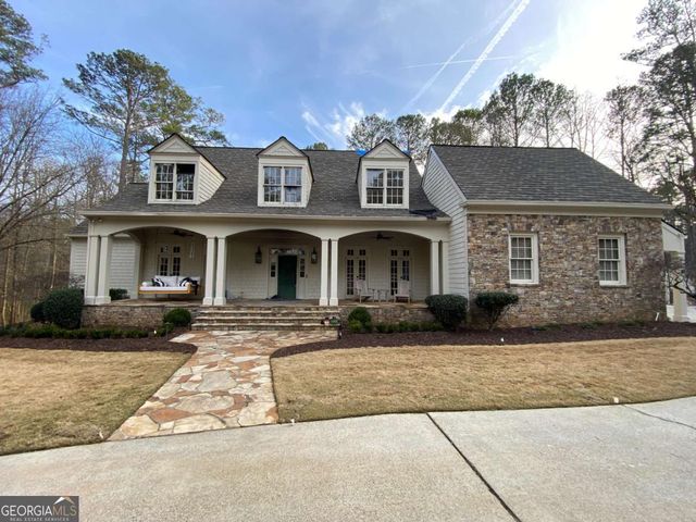 2135 Clay Drive, Sandy Springs, GA 30350