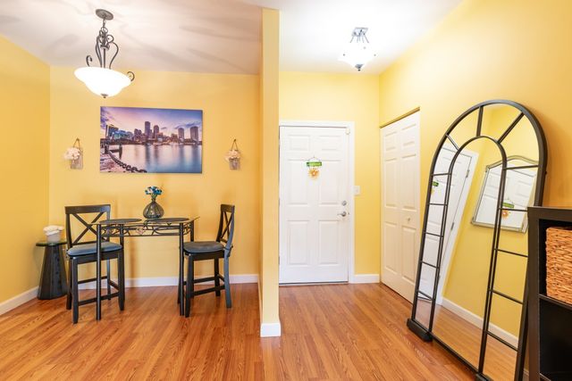 23 Hampshire Rd 113, Methuen, MA 01844