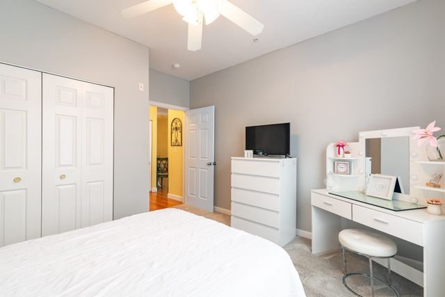 23 Hampshire Rd 113, Methuen, MA 01844