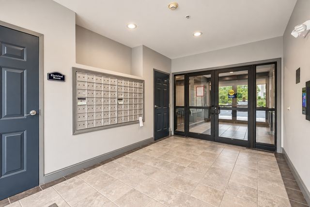 23 Hampshire Rd 113, Methuen, MA 01844