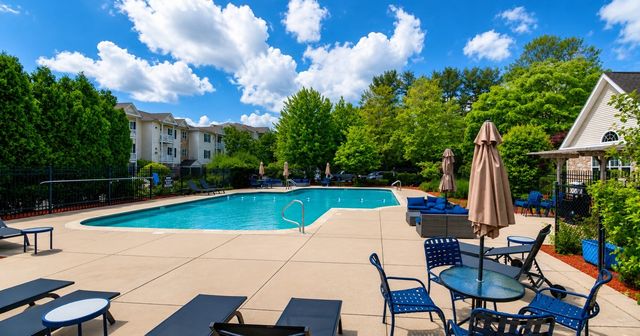 23 Hampshire Rd 113, Methuen, MA 01844