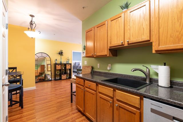 23 Hampshire Rd 113, Methuen, MA 01844