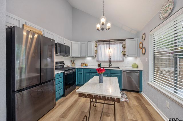 5717 Eaglewood Cir, Tyler, TX 75703