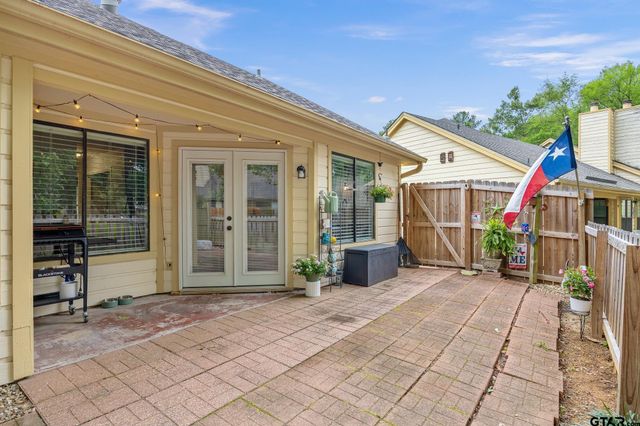 5717 Eaglewood Cir, Tyler, TX 75703