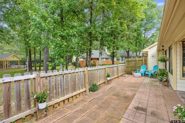 5717 Eaglewood Cir, Tyler, TX 75703