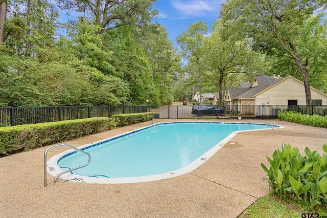 5717 Eaglewood Cir, Tyler, TX 75703