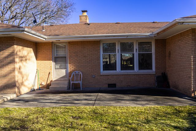 6452 W Taft Street, Merrillville, IN 46410