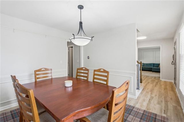 11711 W 100th Terrace, Overland Park, KS 66214