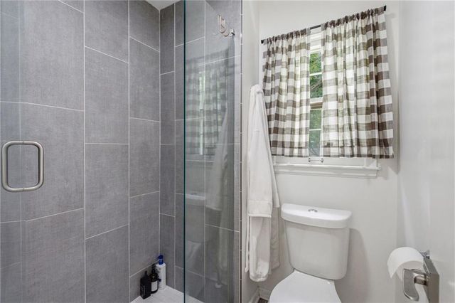 11711 W 100th Terrace, Overland Park, KS 66214