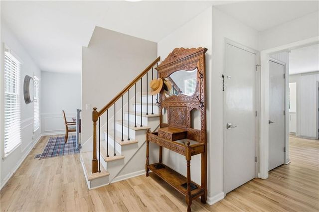 11711 W 100th Terrace, Overland Park, KS 66214