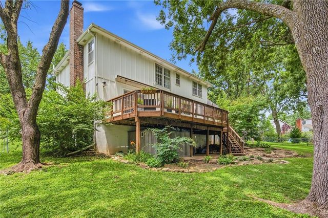 11711 W 100th Terrace, Overland Park, KS 66214