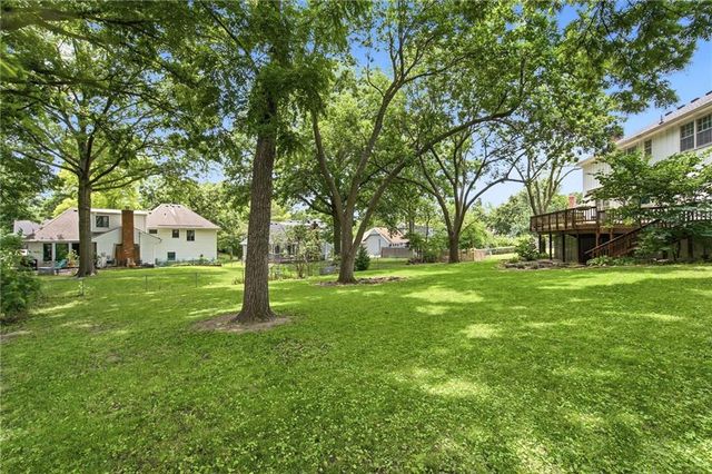 11711 W 100th Terrace, Overland Park, KS 66214