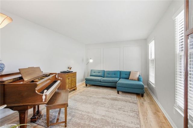 11711 W 100th Terrace, Overland Park, KS 66214