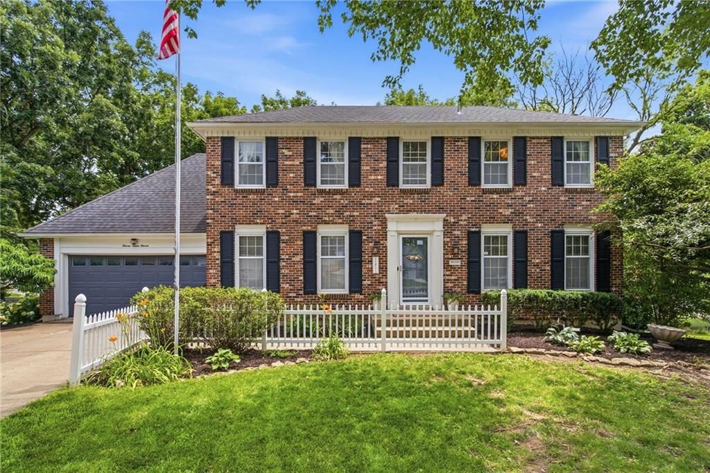 11711 W 100th Terrace, Overland Park, KS 66214